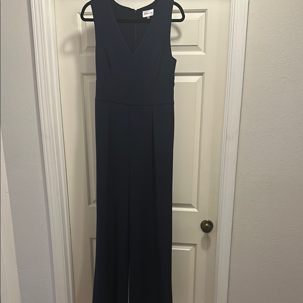 Elegant Navy Blue Sleeveless Dress